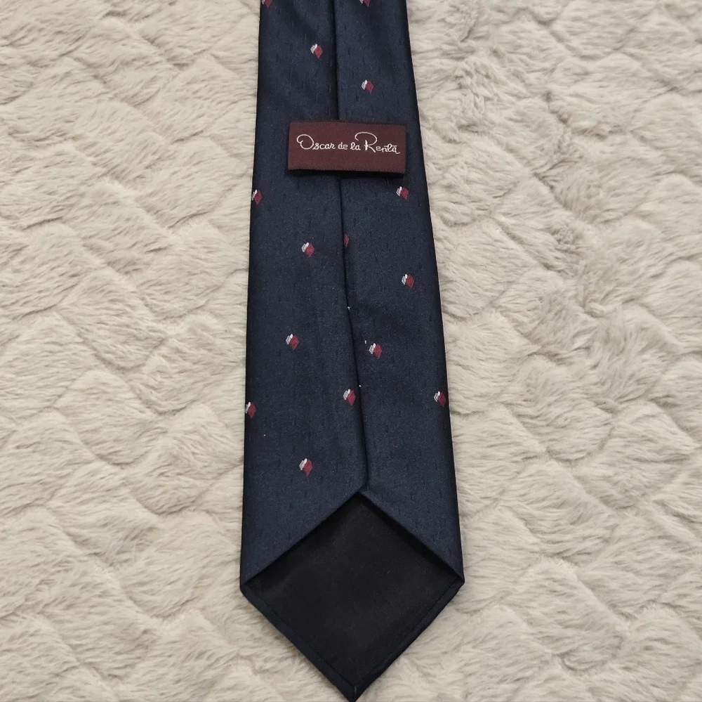 Oscar de la Renta Navy Blue Patterned Tie
